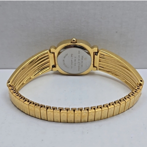 Womens Danbury Mint Footprints In The Sand Gold Tone Stretch Band New Battery main image 14